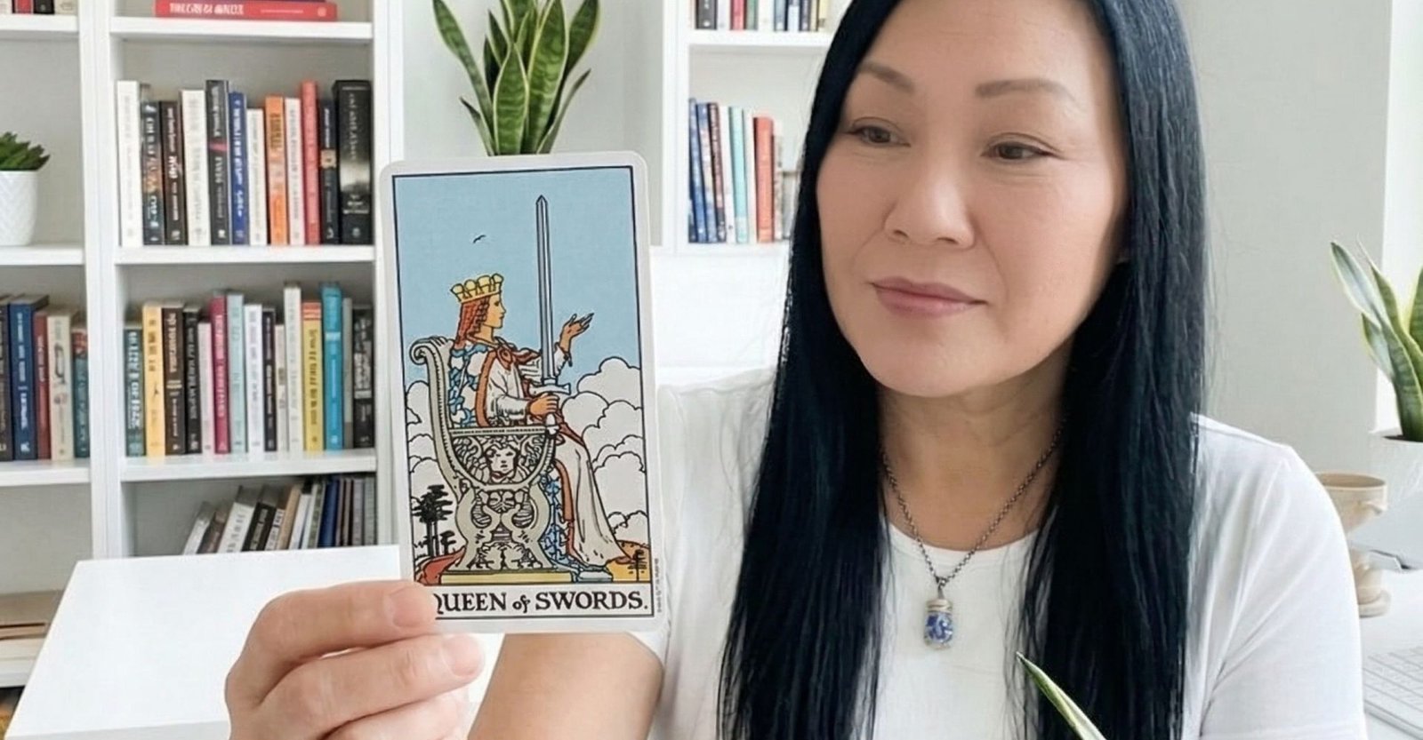 Page of Swords - Uma Tarot [Disclaimer]